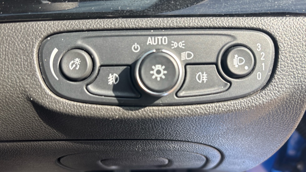 Vauxhall Mokka X 1.4T ecoTEC Active 5dr Petrol Hatchback - Image 33