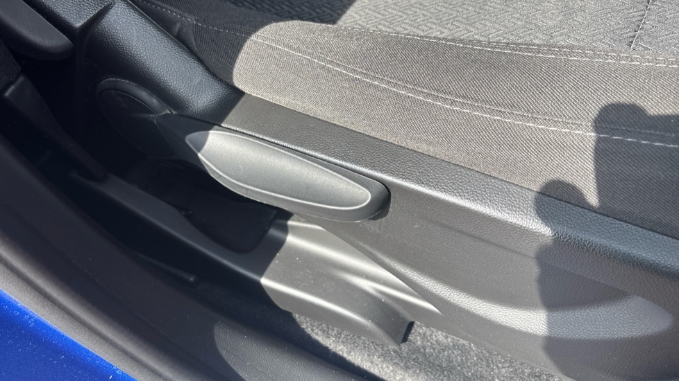 Vauxhall Mokka X 1.4T ecoTEC Active 5dr Petrol Hatchback - Image 35