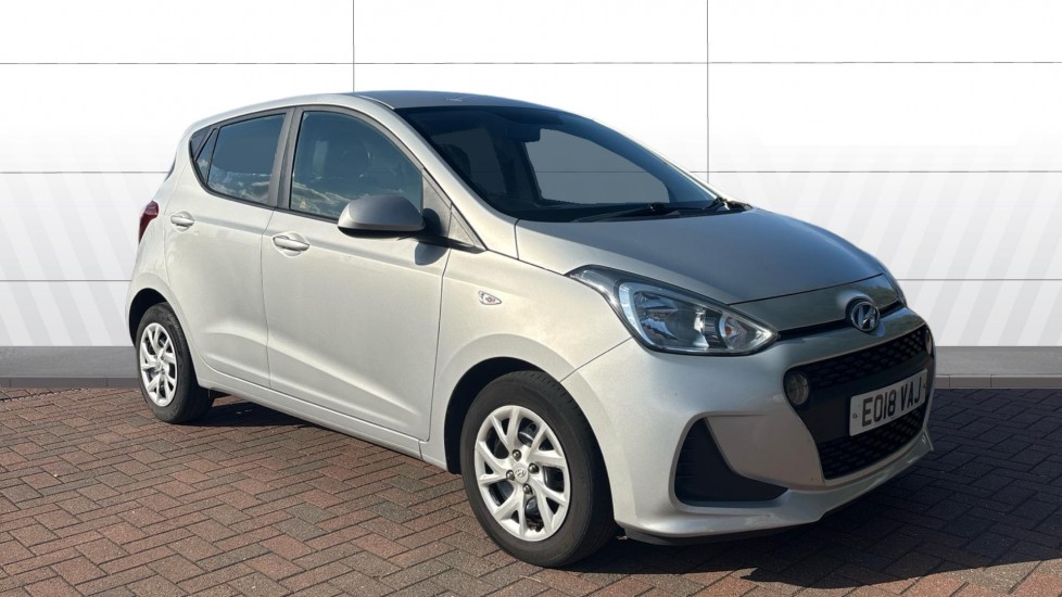 Hyundai i10 1.0 SE 5dr Petrol Hatchback - Image 1