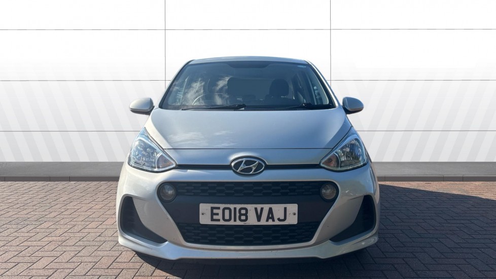 Hyundai i10 1.0 SE 5dr Petrol Hatchback - Image 3