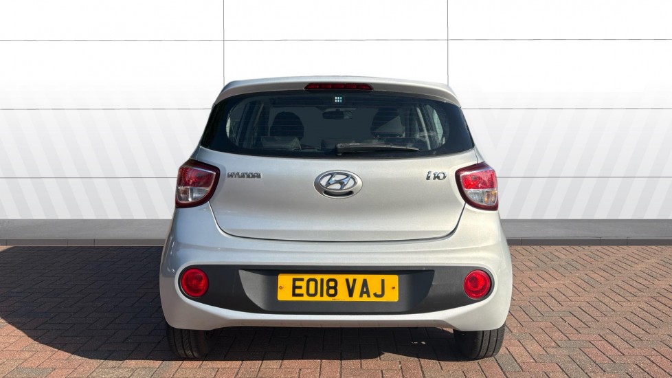 Hyundai i10 1.0 SE 5dr Petrol Hatchback - Image 6