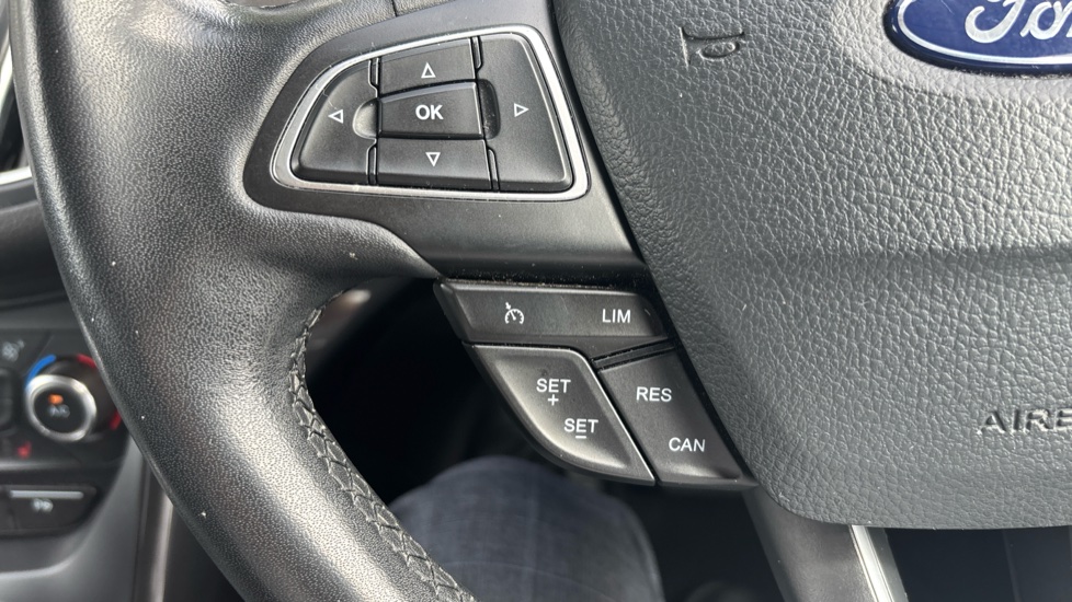 Ford C-MAX 1.5 TDCi Titanium 5dr Powershift Diesel Estate - Image 31