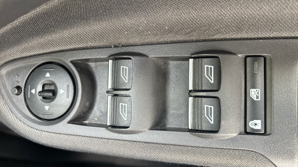 Ford C-MAX 1.5 TDCi Titanium 5dr Powershift Diesel Estate - Image 36