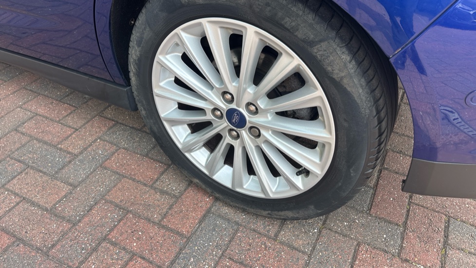 Ford C-MAX 1.5 TDCi Titanium 5dr Powershift Diesel Estate - Image 41