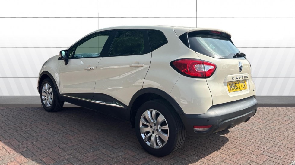 Renault Captur 0.9 TCE 90 Expression+ Energy 5dr Petrol Hatchback - Image 2