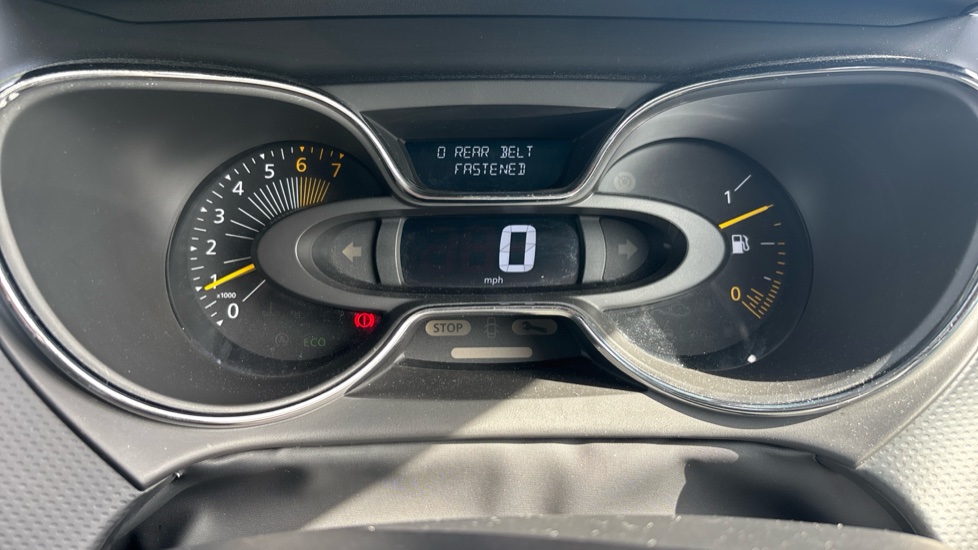 Renault Captur 0.9 TCE 90 Expression+ Energy 5dr Petrol Hatchback - Image 18