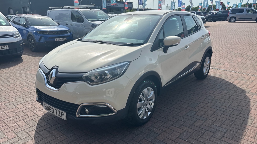 Renault Captur 0.9 TCE 90 Expression+ Energy 5dr Petrol Hatchback - Image 36