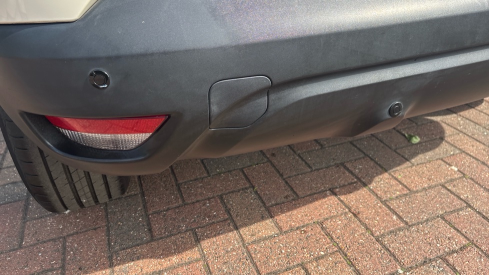 Renault Captur 0.9 TCE 90 Expression+ Energy 5dr Petrol Hatchback - Image 39