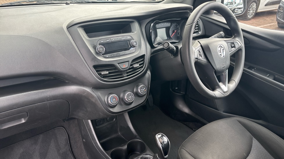 Vauxhall Viva 1.0 SE 5dr [A/C] Petrol Hatchback - Image 9