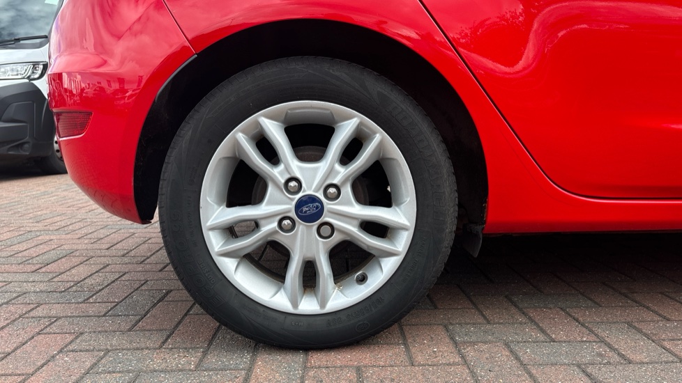 Ford Fiesta 1.5 TDCi Zetec 5dr Diesel Hatchback - Image 7