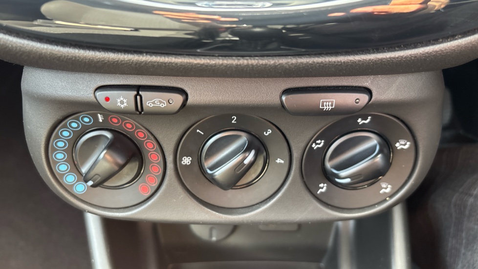 Vauxhall Corsa 1.4 ecoFLEX Energy 3dr [AC] Petrol Hatchback - Image 28