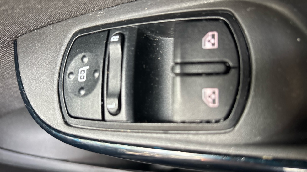 Vauxhall Corsa 1.4 ecoFLEX Energy 3dr [AC] Petrol Hatchback - Image 36