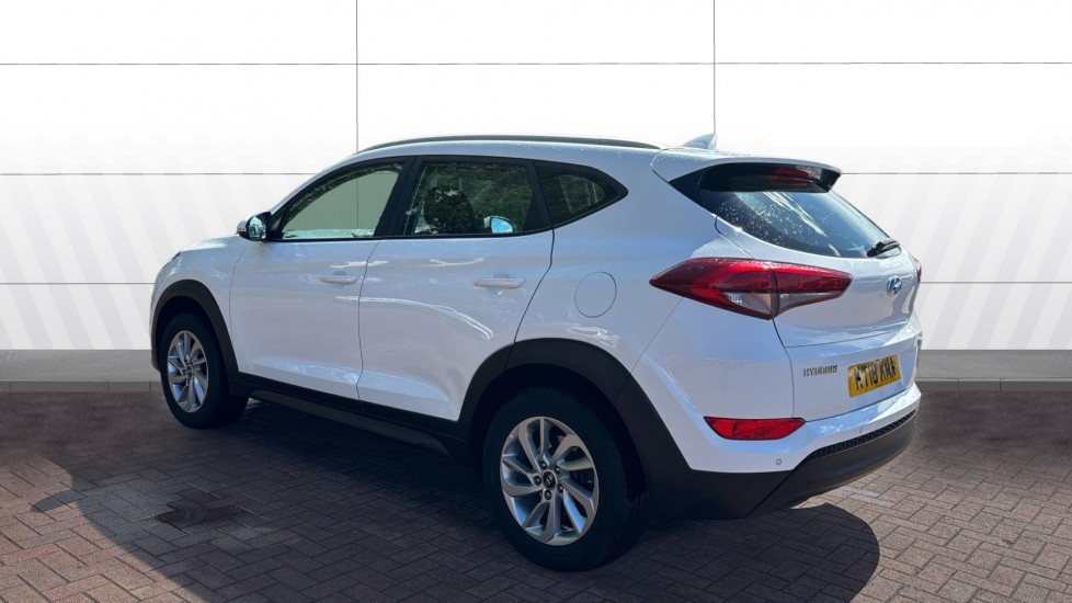 Hyundai TUCSON 1.6 GDi Blue Drive SE Nav 5dr 2WD Petrol Estate - Image 2