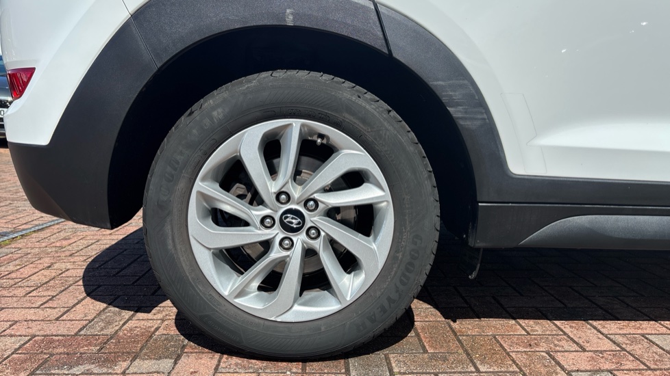 Hyundai TUCSON 1.6 GDi Blue Drive SE Nav 5dr 2WD Petrol Estate - Image 7