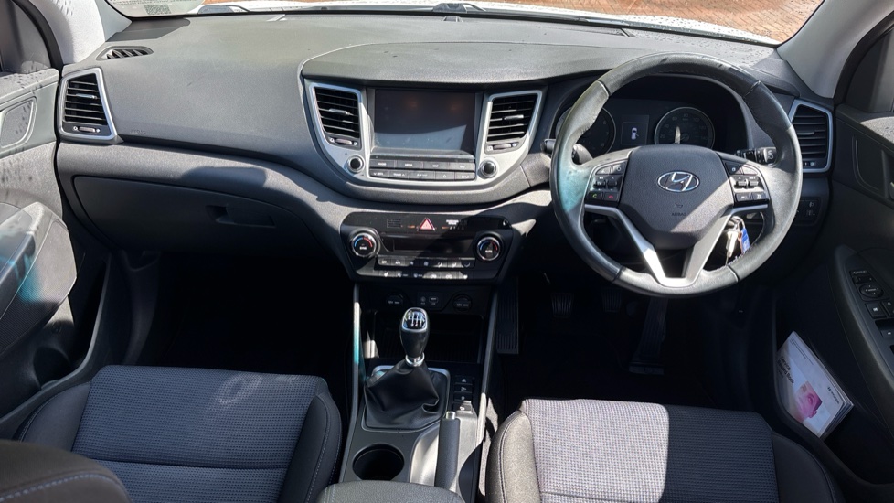 Hyundai TUCSON 1.6 GDi Blue Drive SE Nav 5dr 2WD Petrol Estate - Image 10