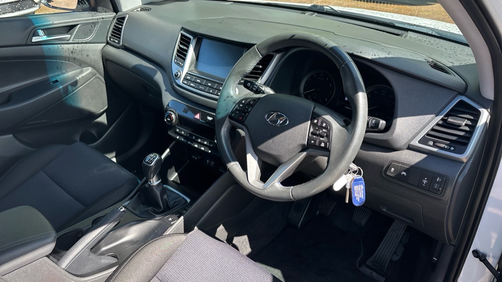 Hyundai TUCSON 1.6 GDi Blue Drive SE Nav 5dr 2WD Petrol Estate - Image 11