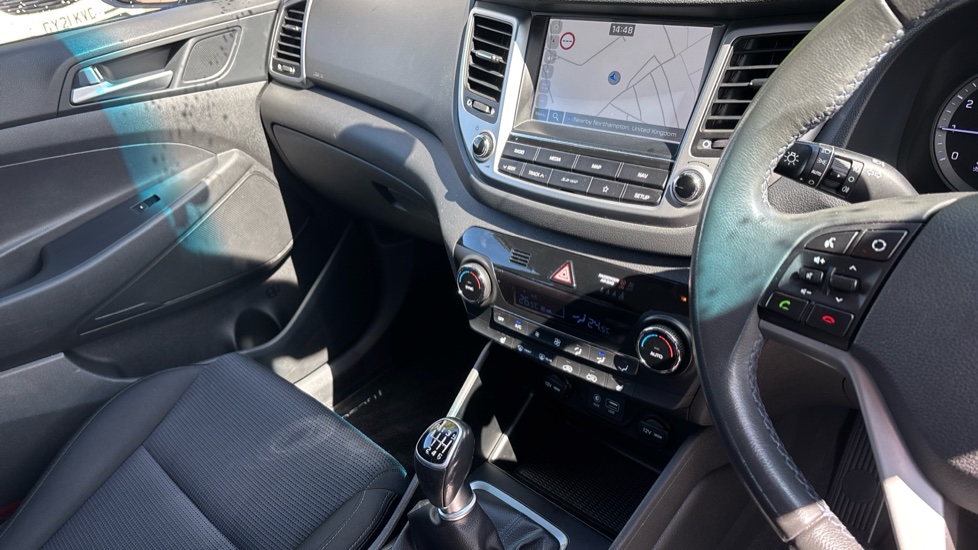 Hyundai TUCSON 1.6 GDi Blue Drive SE Nav 5dr 2WD Petrol Estate - Image 14