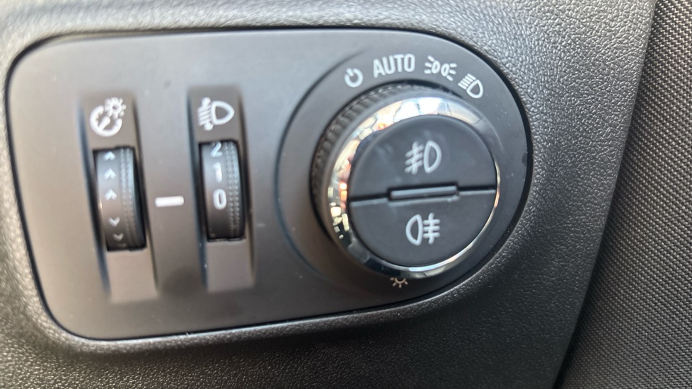 Vauxhall Corsa 1.4 ecoFLEX Energy 5dr [AC] Petrol Hatchback - Image 34