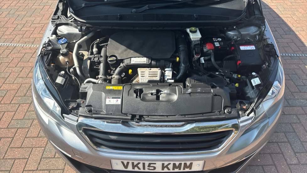 Peugeot 308 1.2 PureTech 130 Sportium 5dr Petrol Hatchback - Image 8