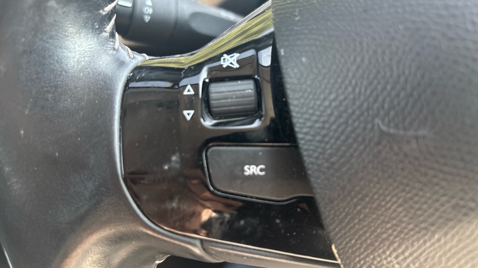 Peugeot 308 1.2 PureTech 130 Sportium 5dr Petrol Hatchback - Image 29