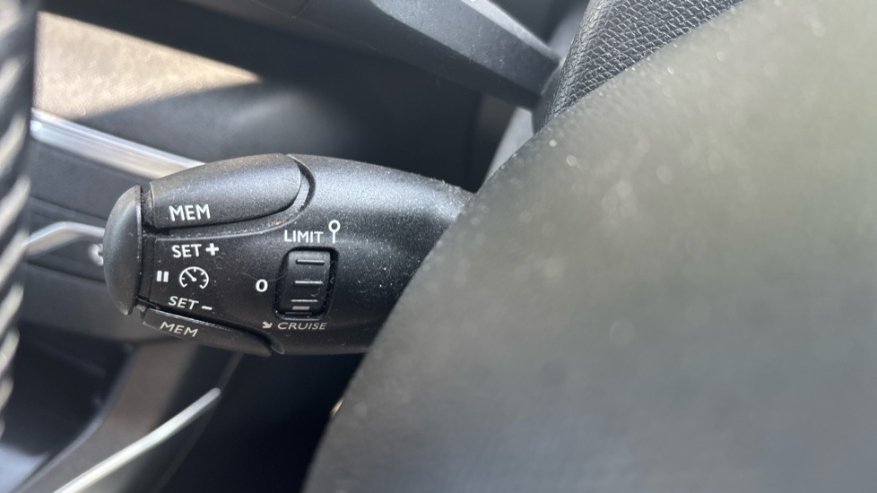 Peugeot 308 1.2 PureTech 130 Sportium 5dr Petrol Hatchback - Image 30
