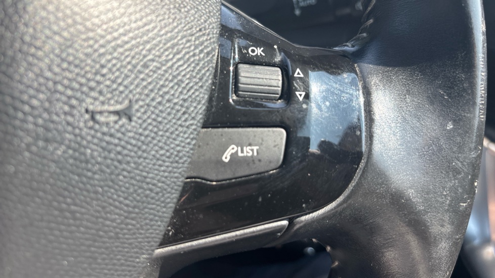 Peugeot 308 1.2 PureTech 130 Sportium 5dr Petrol Hatchback - Image 32