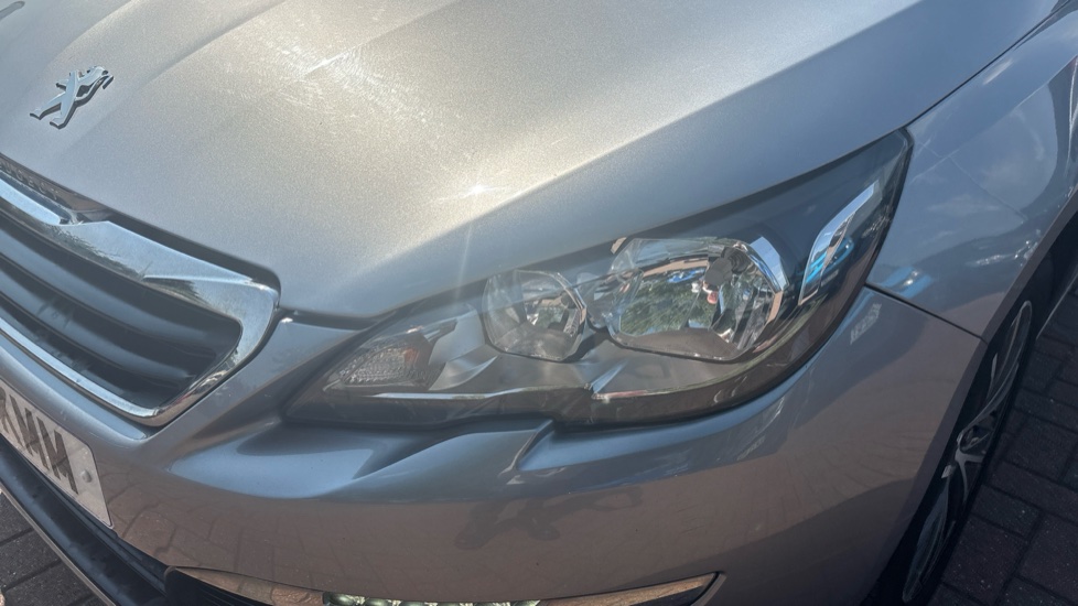Peugeot 308 1.2 PureTech 130 Sportium 5dr Petrol Hatchback - Image 35