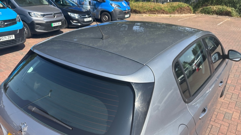 Peugeot 308 1.2 PureTech 130 Sportium 5dr Petrol Hatchback - Image 39