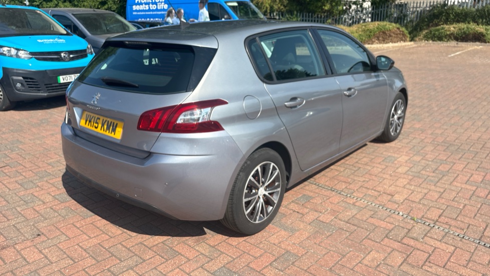 Peugeot 308 1.2 PureTech 130 Sportium 5dr Petrol Hatchback - Image 40
