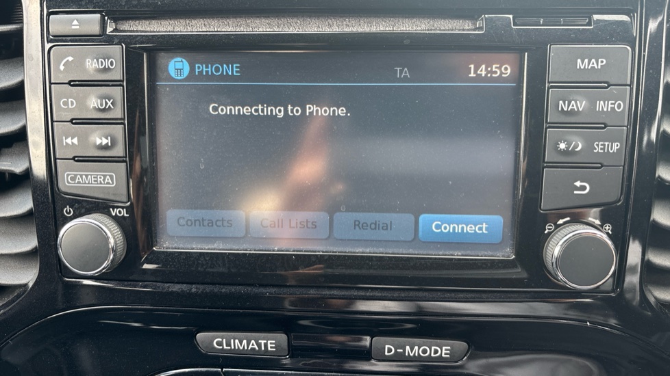 Nissan Juke 1.2 DiG-T N-Connecta 5dr Petrol Hatchback - Image 25