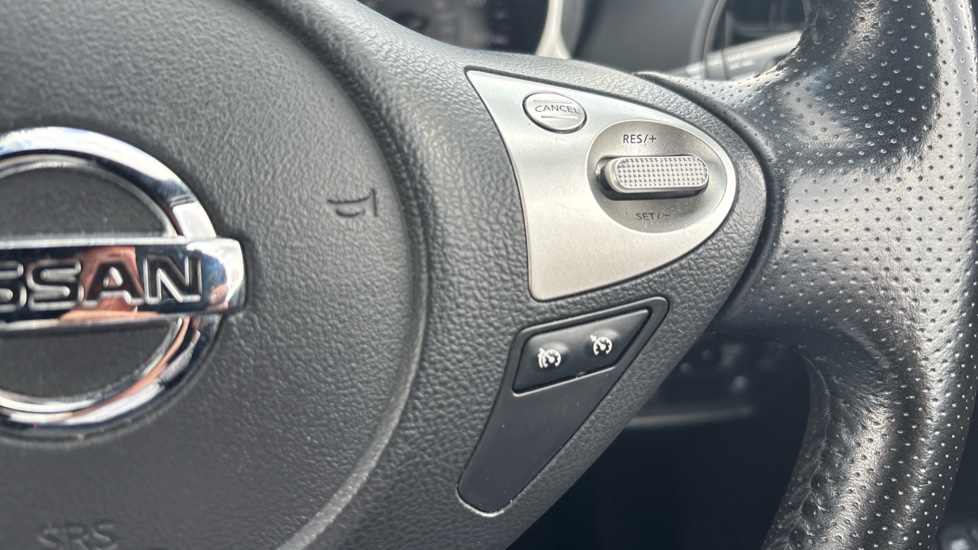 Nissan Juke 1.2 DiG-T N-Connecta 5dr Petrol Hatchback - Image 30