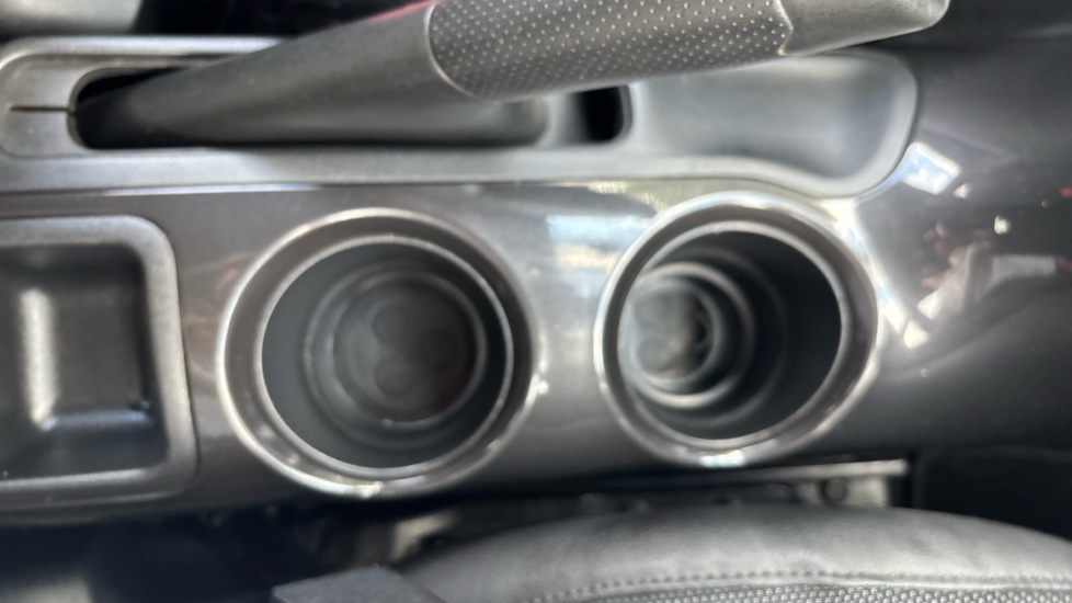 Nissan Juke 1.2 DiG-T N-Connecta 5dr Petrol Hatchback - Image 33