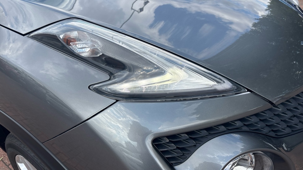 Nissan Juke 1.2 DiG-T N-Connecta 5dr Petrol Hatchback - Image 34