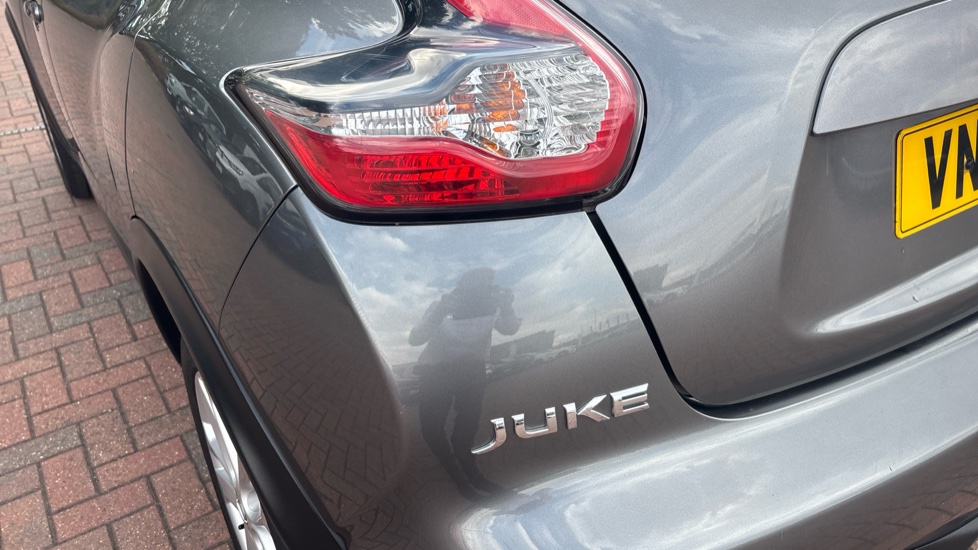Nissan Juke 1.2 DiG-T N-Connecta 5dr Petrol Hatchback - Image 38