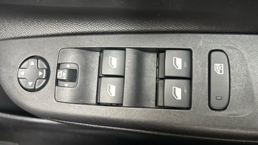 Vauxhall Corsa 1.2 Elite Edition 5dr Petrol Hatchback - Image 36