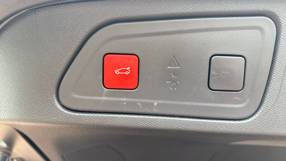 Citroen C5 Aircross 1.5 BlueHDi C-Series Edition 5dr EAT8 Diesel Hatchback - Image 34