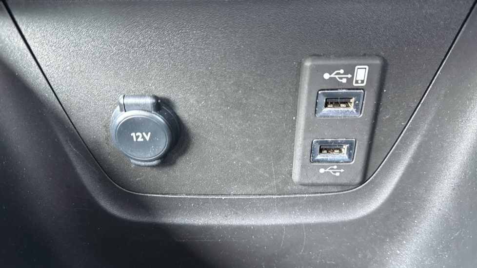 Vauxhall Crossland 1.2 Turbo Ultimate 5dr Petrol Hatchback - Image 39