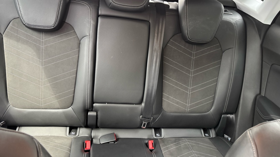 Vauxhall Grandland 1.2 Turbo Ultimate 5dr Auto Petrol Hatchback - Image 15
