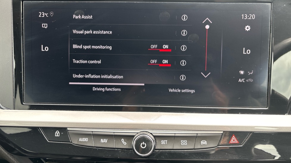 Vauxhall Grandland 1.2 Turbo Ultimate 5dr Auto Petrol Hatchback - Image 27