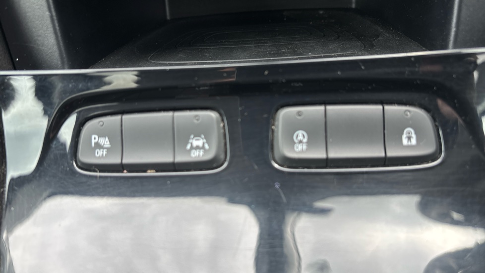 Vauxhall Grandland 1.2 Turbo Ultimate 5dr Auto Petrol Hatchback - Image 32