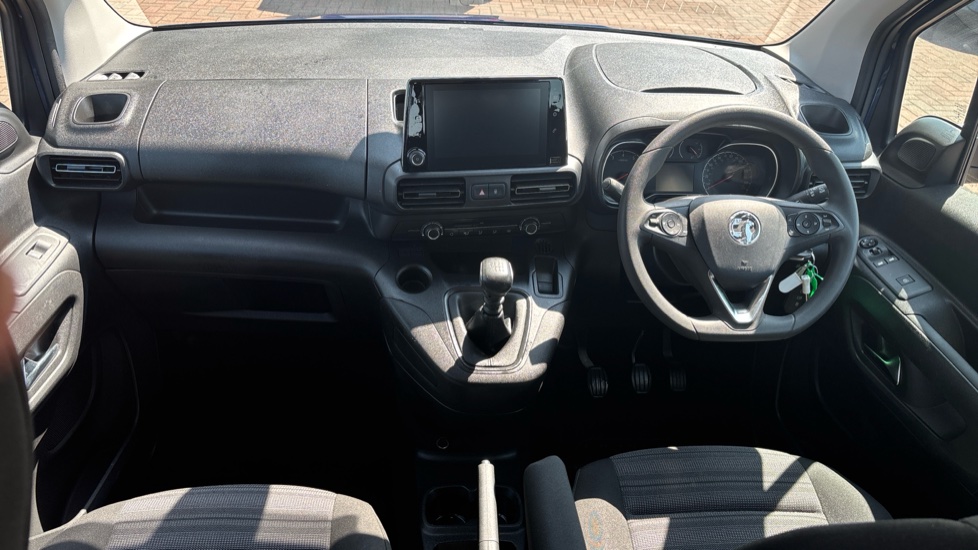Vauxhall Combo Life 1.2 Turbo Energy 5dr Petrol Estate - Image 10