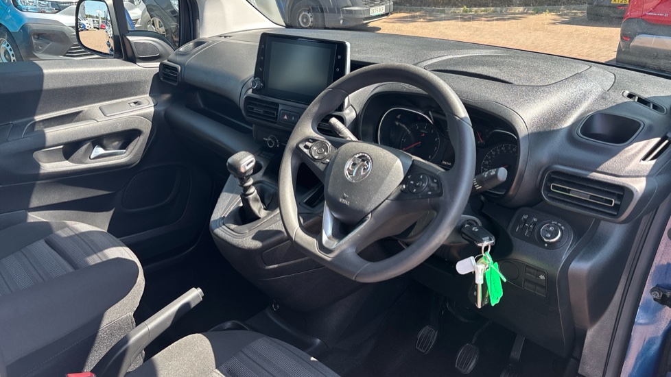 Vauxhall Combo Life 1.2 Turbo Energy 5dr Petrol Estate - Image 11