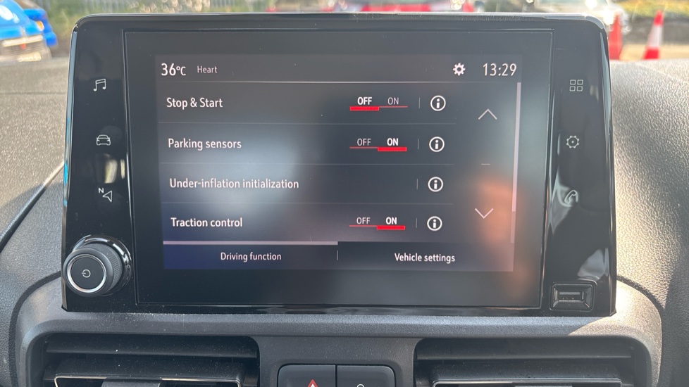Vauxhall Combo Life 1.2 Turbo Energy 5dr Petrol Estate - Image 22