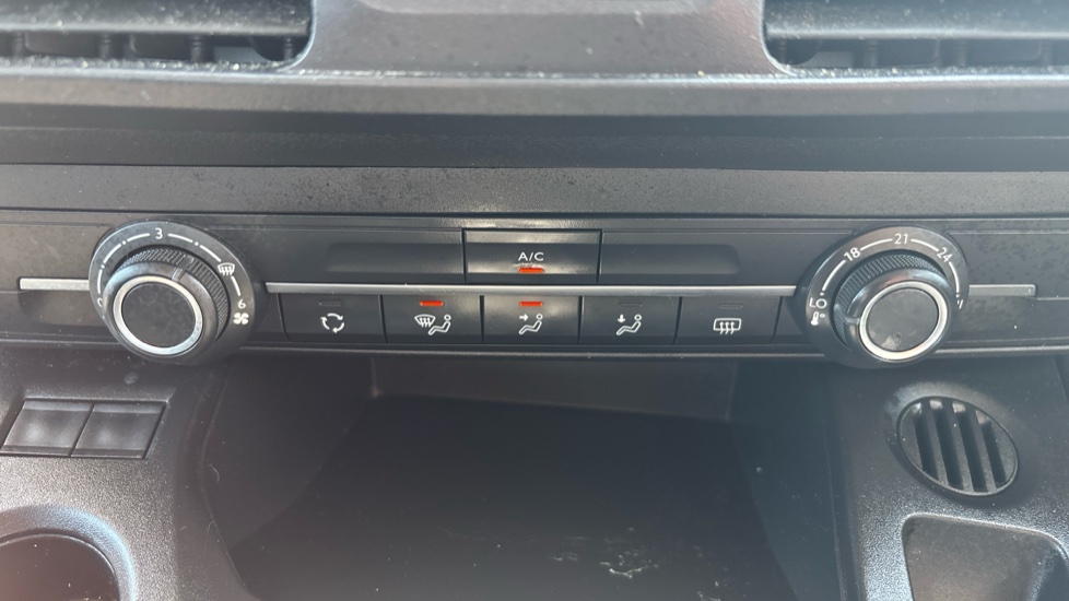Vauxhall Combo Life 1.2 Turbo Energy 5dr Petrol Estate - Image 27