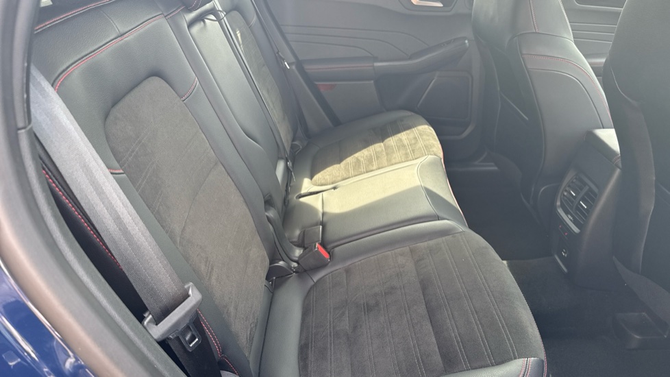 Ford Kuga 2.5 FHEV ST-Line X Edition 5dr CVT Hybrid Estate - Image 16