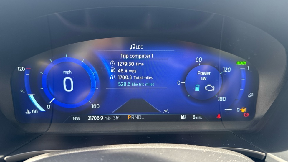 Ford Kuga 2.5 FHEV ST-Line X Edition 5dr CVT Hybrid Estate - Image 18