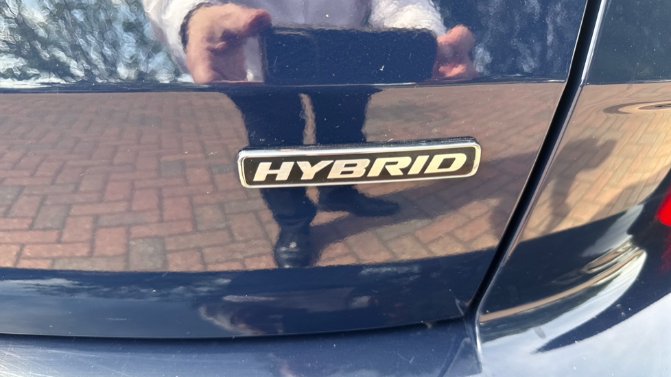 Ford Kuga 2.5 FHEV ST-Line X Edition 5dr CVT Hybrid Estate - Image 27