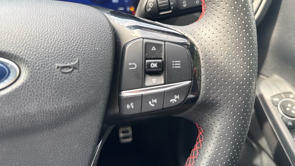Ford Kuga 2.5 FHEV ST-Line X Edition 5dr CVT Hybrid Estate - Image 34