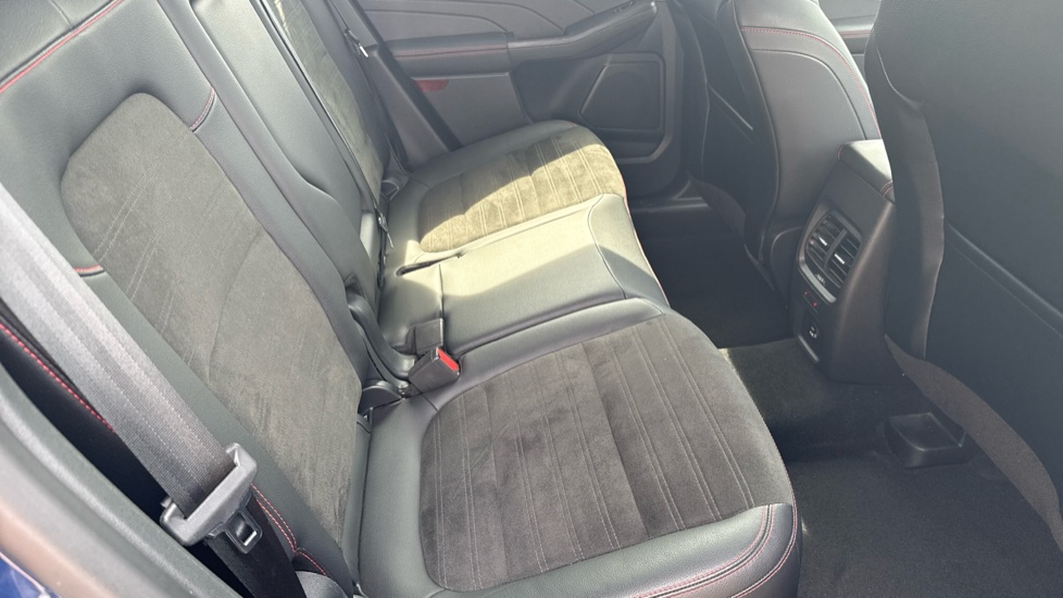 Ford Kuga 2.5 FHEV ST-Line X Edition 5dr CVT Hybrid Estate - Image 39