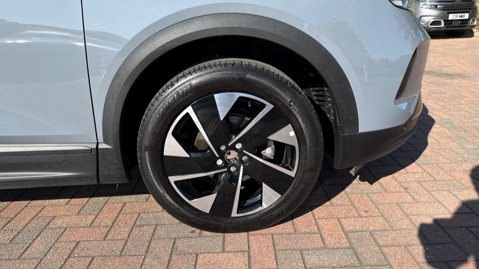 Vauxhall Grandland 1.2 Hybrid [136] Ultimate 5dr e-DCT6 [Pan Roof] Petrol Hatchback - Image 22